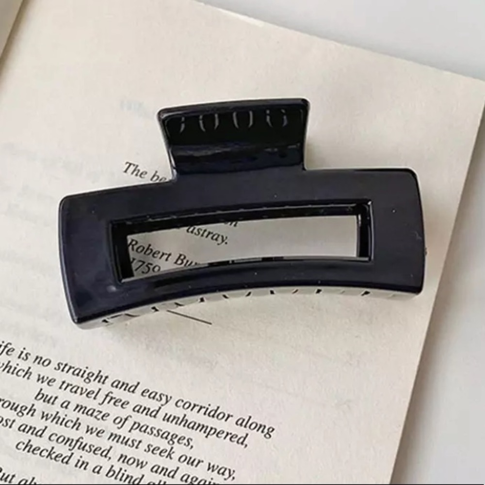 1PC Brand New Glossy Solid Small Hair Claw